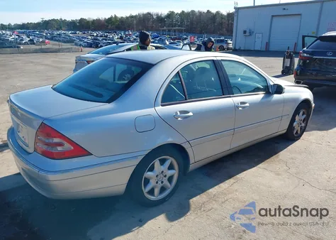 2003 Mercedes-Benz C 240 from USA, damaged, VIN WDBRF61J93A469617